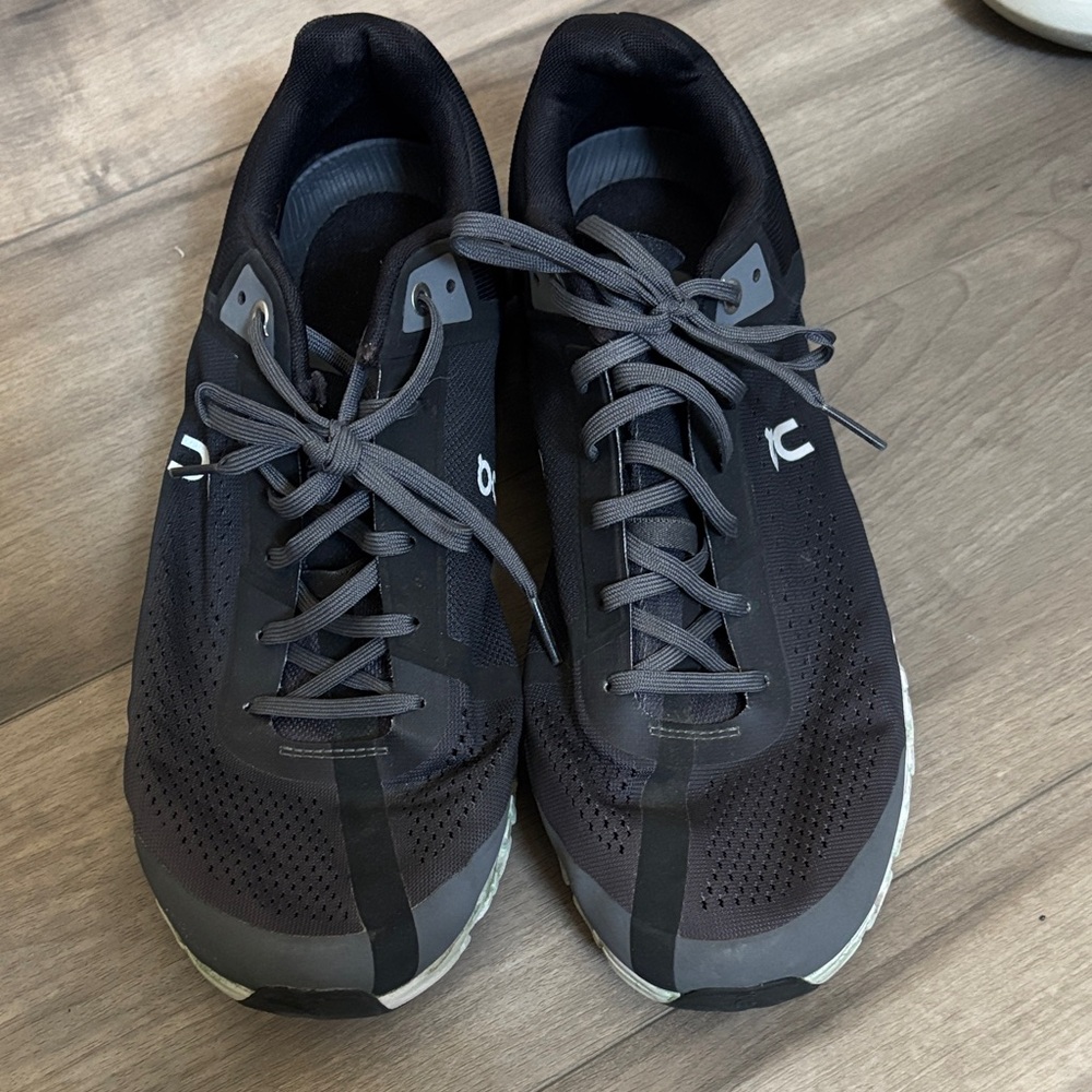 On Cloud Men's Black Athletic Shoes